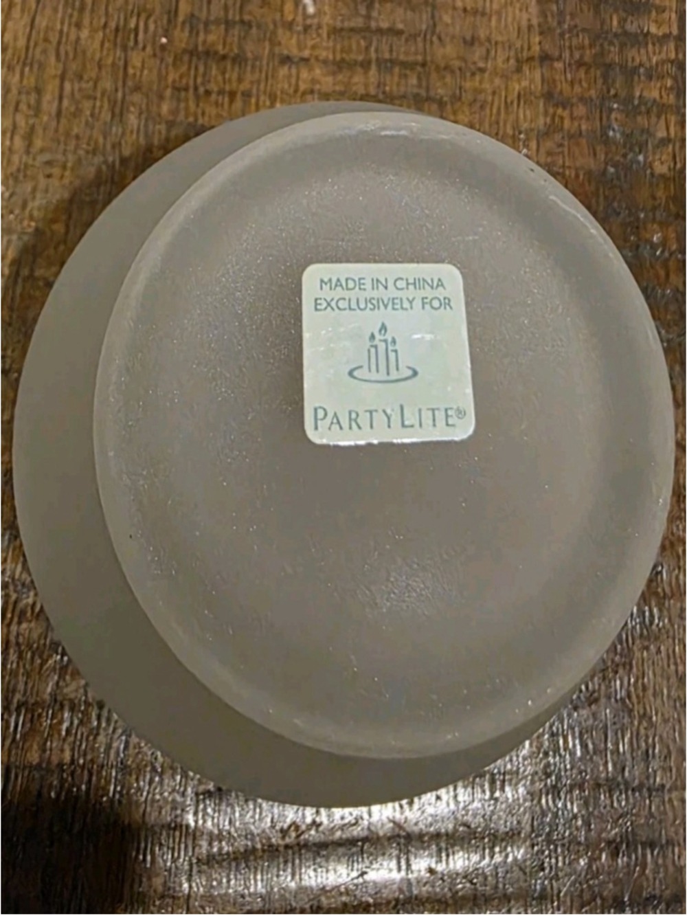 PartyLite Hydrangea Wreath Tealight Frosted Glass Candle Holder #P7276 - Picture 4 of 4